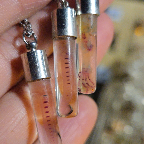 Jewelry - Picture 2 of 2